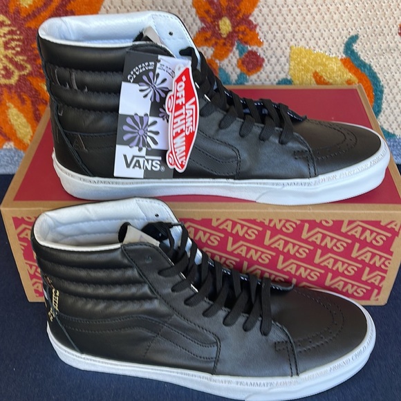 Vans Sk8-Hi Divine Black/True White Men’s sneakers leather - Picture 2 of 16